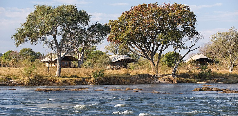 Toka Leya Camp (Mosi oa Tunya National Park, Livingstone) Zambia with Wilderness Safaris - www.photo-safaris.com