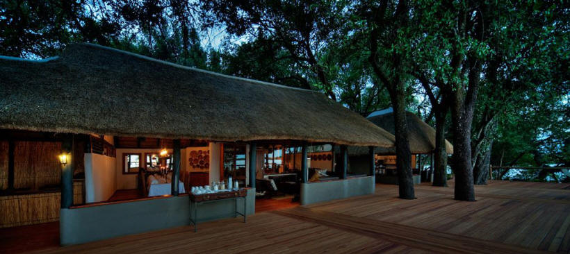 Xugana Island Lodge (Okavango Delta) Botswana - www.photo-safaris.com