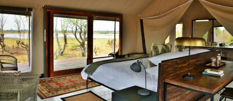 Nogatsaa Pans Lodge Lodge (Chobe National Park) Botswana - www.photo-safaris.com