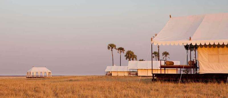 San Safari Camp (Makgadikgadi Pans) Botswana - www.photo-safaris.com