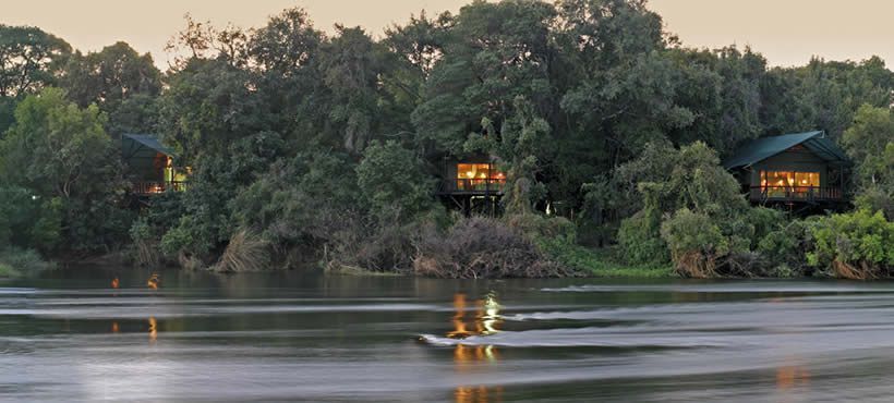 The Islands of Siankaba Camp (Mosi oa Tunya National Park) Zambia - www.photo-safaris.com